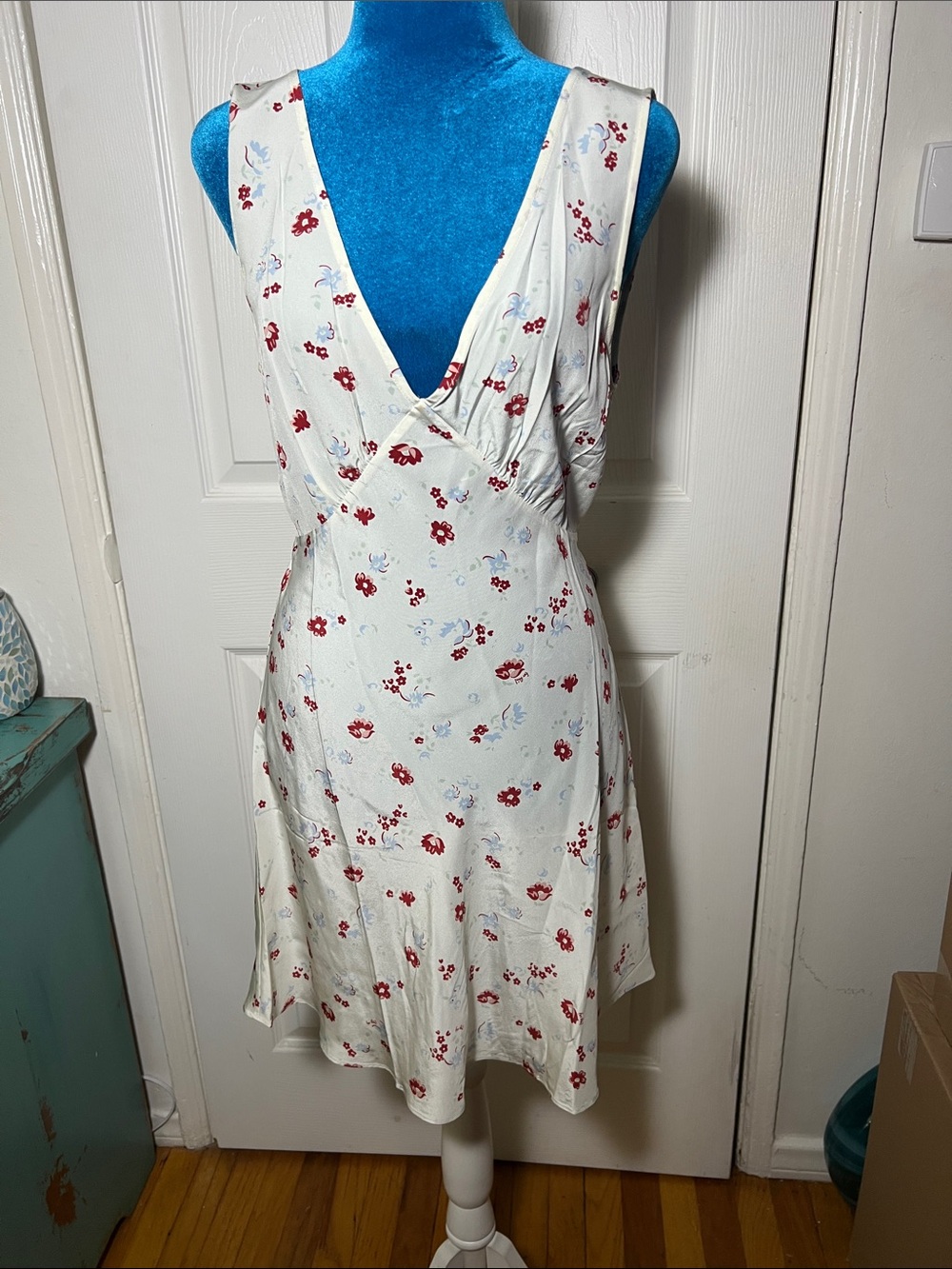 Realisation Par Silk Ivory Mini Dress with Red Mini Floral Print Women’s Medium